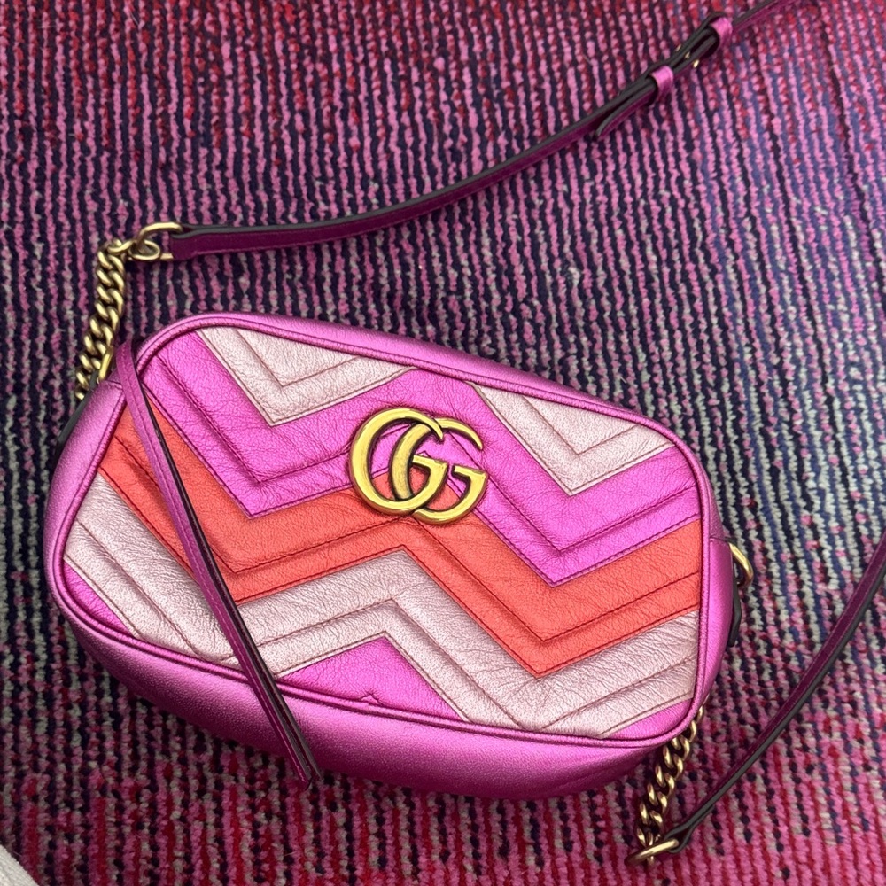 Gucci Women's Pink and Red Chevron Crossbody Bag - Picture 7 of 10